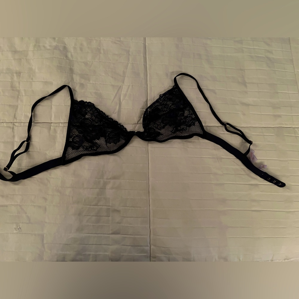 Savage X Fenty lace navy bralette || size XL